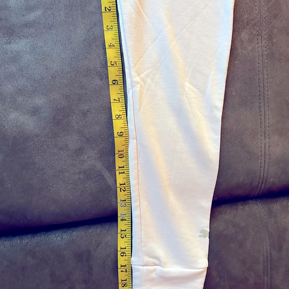 PUMA Activewear Sweatshirt - Medium - Picture 6 of 7